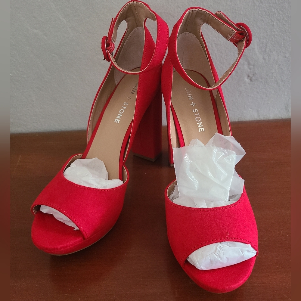 Sun + Stone Pumps